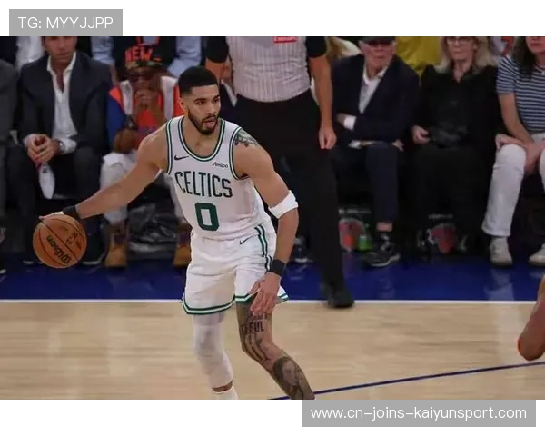 湖人塔图姆伤病突发,影响首发轮换的深层次解析与未来展望 湖人塔图姆伤病突发,影响首发轮换的深层次解析与未来展望