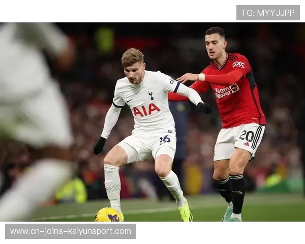 曼联核心谢什科继续领跑球队，备战热刺关键战